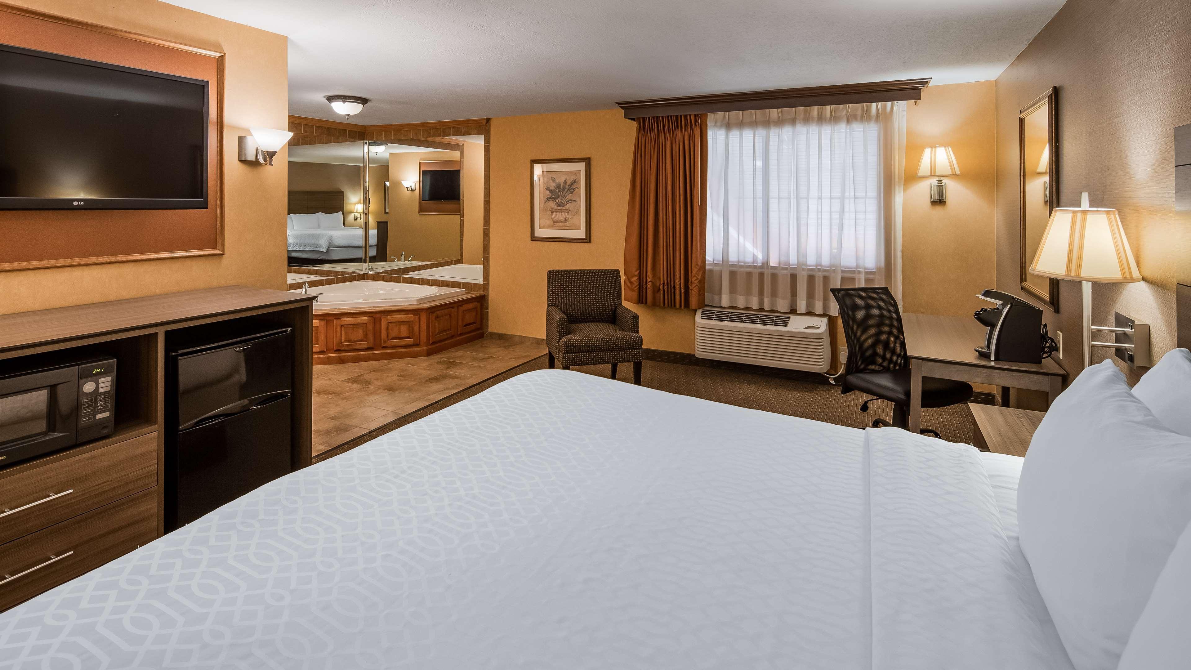 Best Western Plus North Canton Inn&Suites Extérieur photo