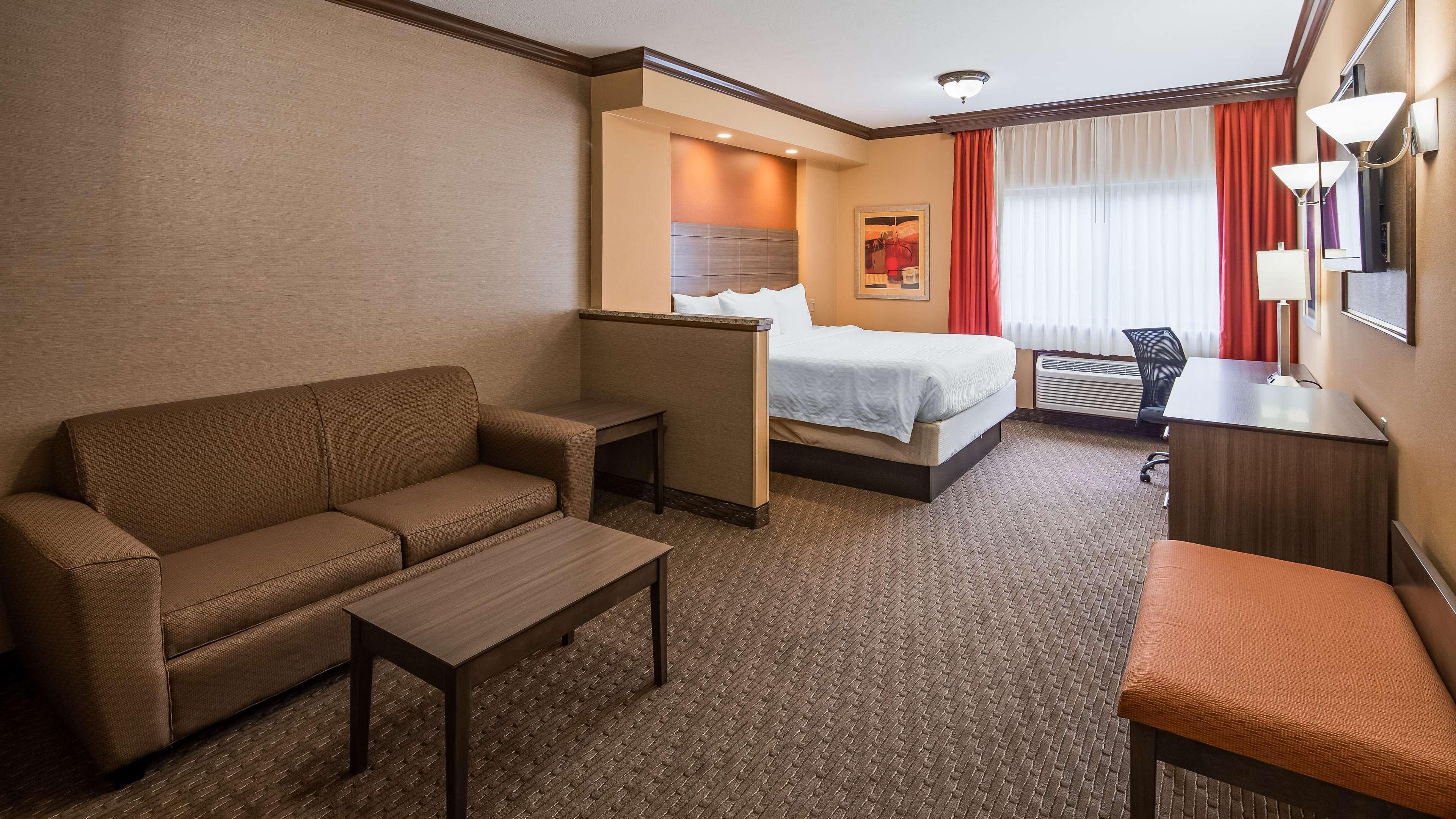 Best Western Plus North Canton Inn&Suites Extérieur photo