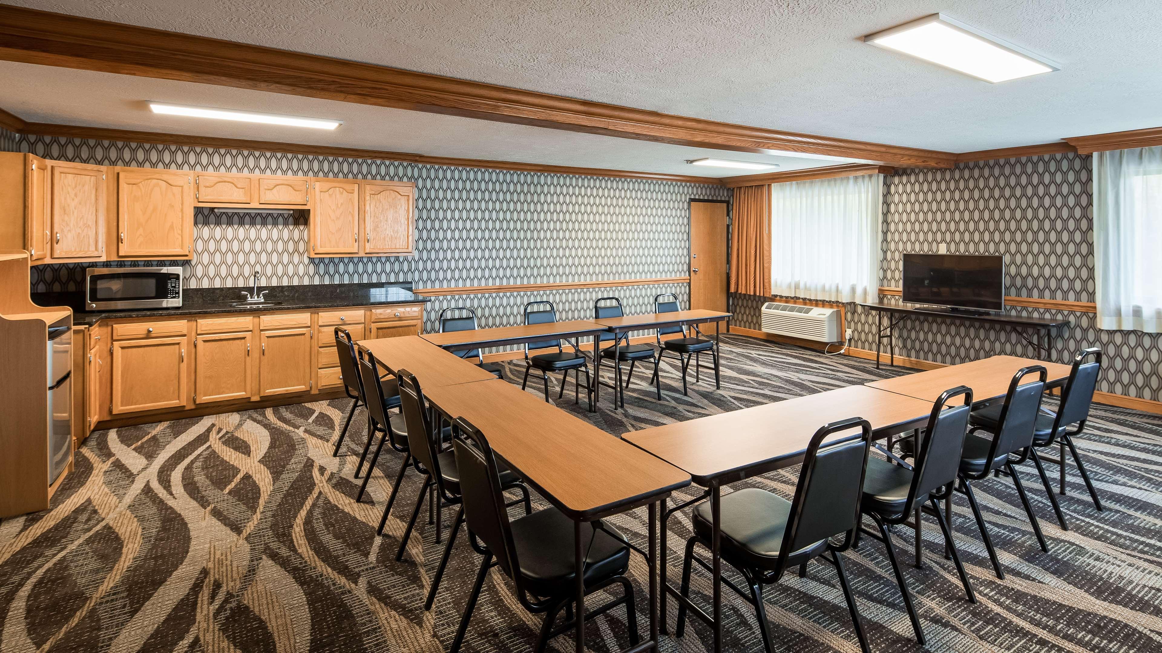 Best Western Plus North Canton Inn&Suites Extérieur photo