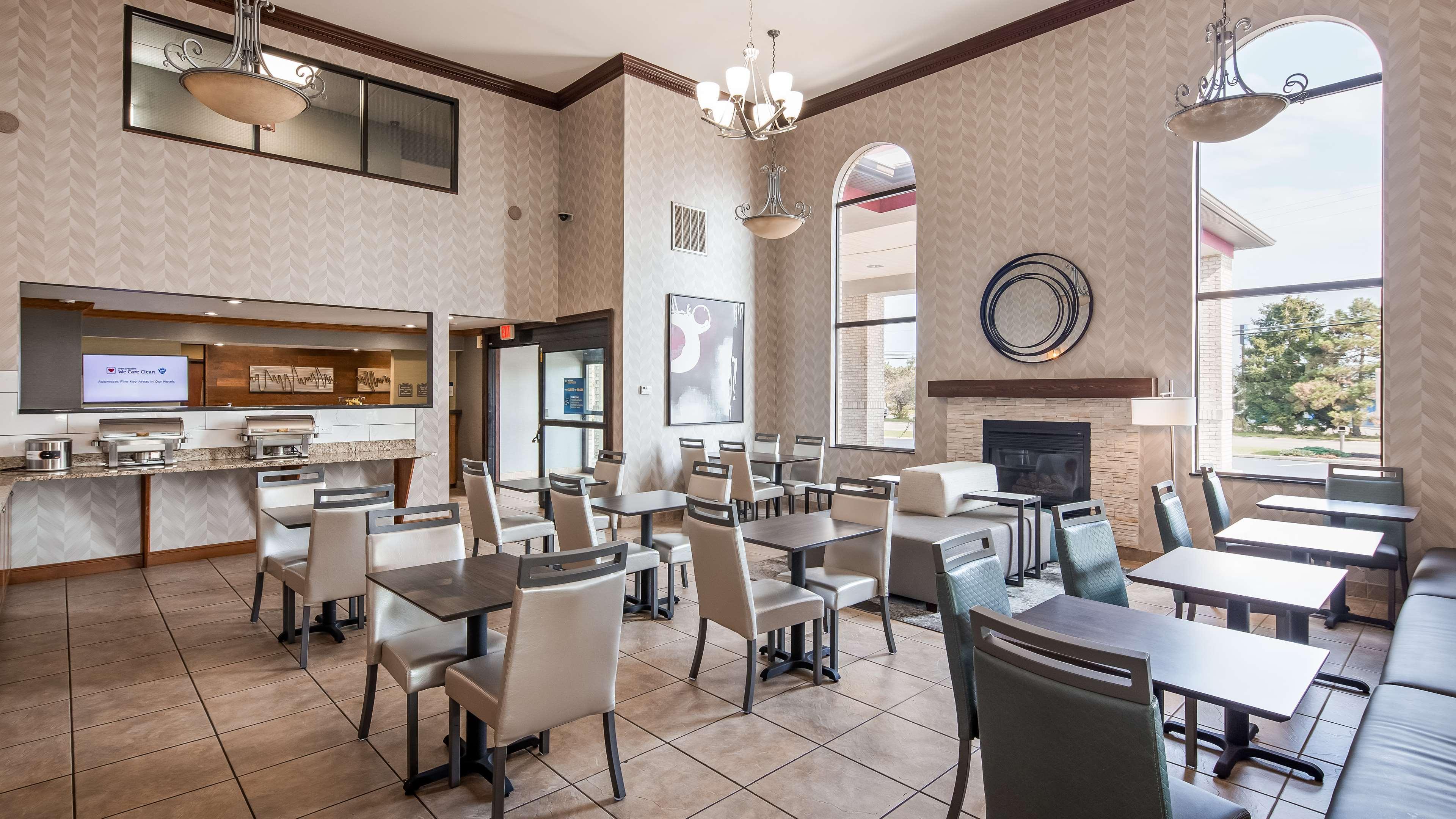 Best Western Plus North Canton Inn&Suites Extérieur photo