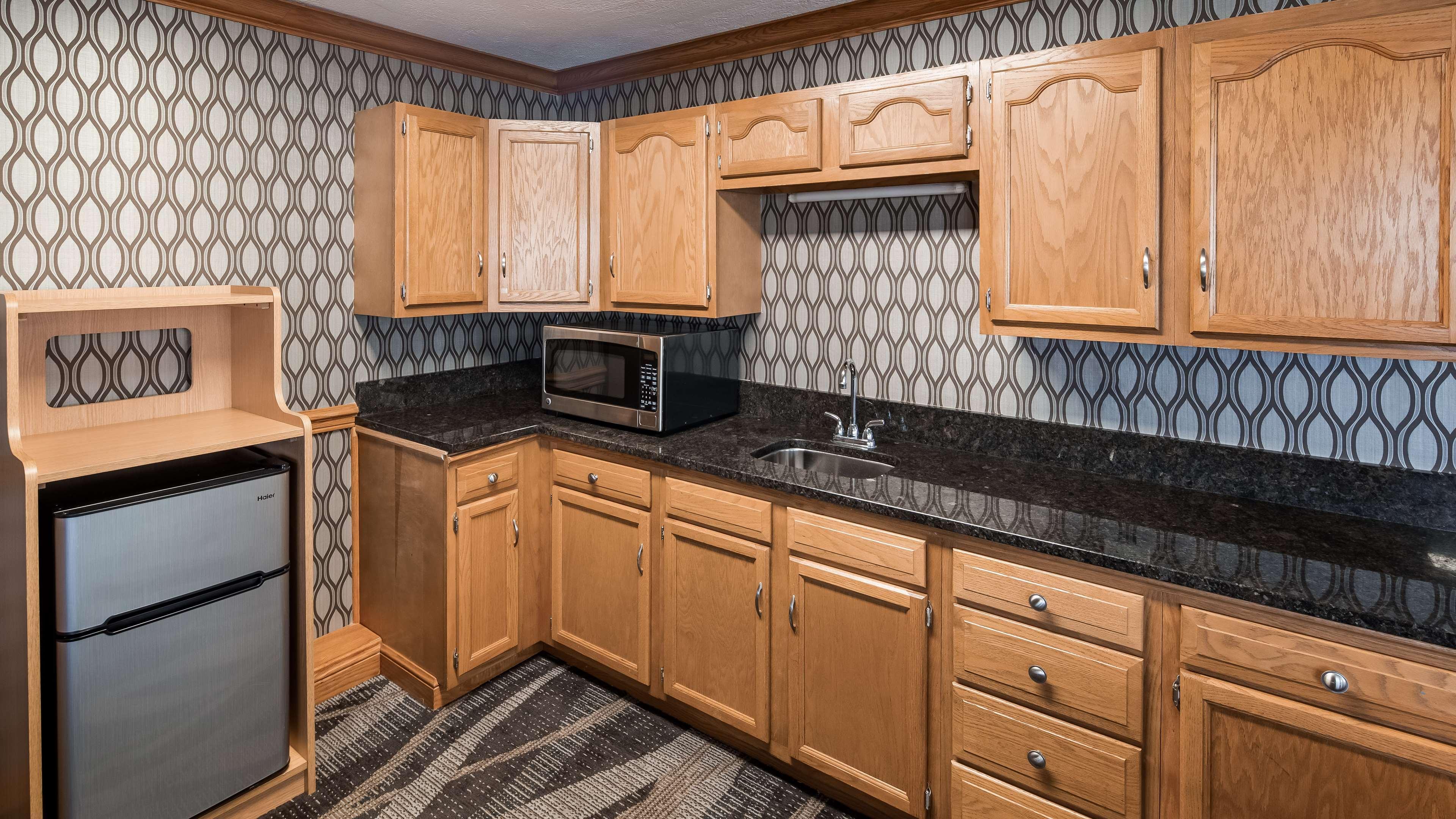 Best Western Plus North Canton Inn&Suites Extérieur photo